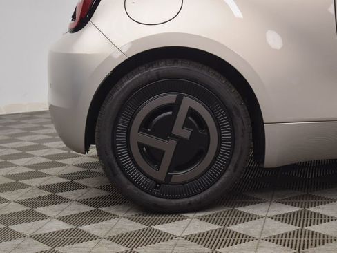 New 2025 FIAT 500 e image 9