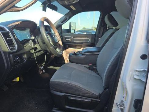 Used 2021 RAM 2500 Big Horn AWD/4WD image 3
