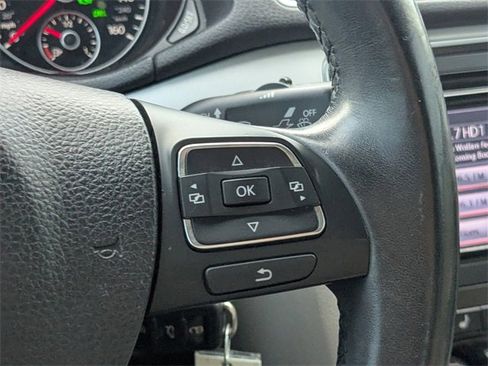 Used 2013 Volkswagen Passat 2.5 SE image 22