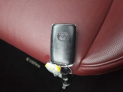 Used 2025 MAZDA MAZDA3 s image 34