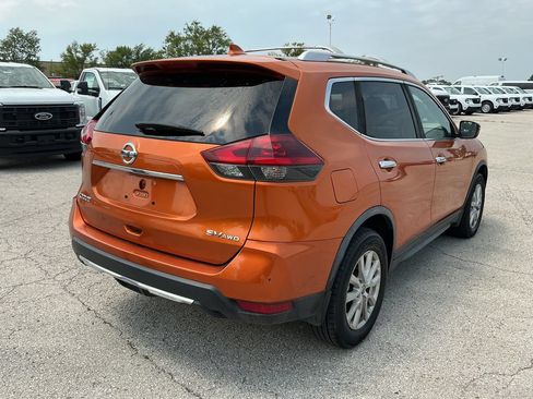 Used 2018 Nissan Rogue SV AWD/4WD image 6