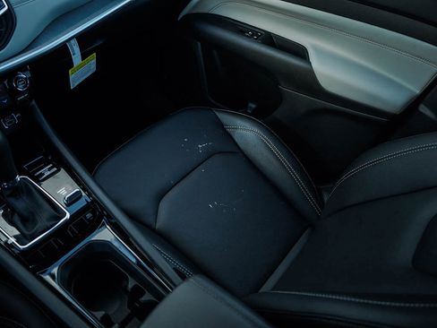 New 2026 Jeep Compass Limited image 25