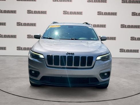 Used 2019 Jeep Cherokee Latitude Plus AWD/4WD image 8