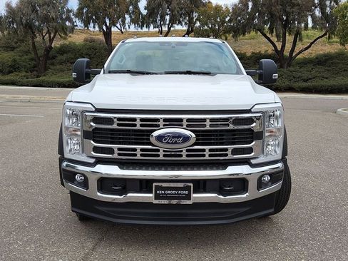 New 2025 Ford F550 XL w/ XL Chrome Package image 19
