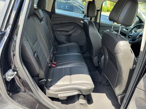 Used 2015 Ford Escape Titanium w/ Equipment Group 301A AWD/4WD image 18
