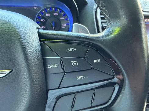 Used 2019 Chrysler 300 S RWD image 17