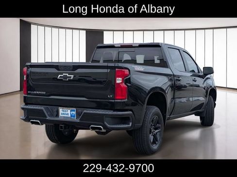 Used 2021 Chevrolet Silverado 1500 LT Trail Boss w/ Convenience Package II AWD/4WD image 6