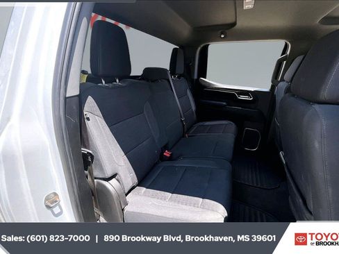 Used 2023 Chevrolet Silverado 1500 LT AWD/4WD image 20