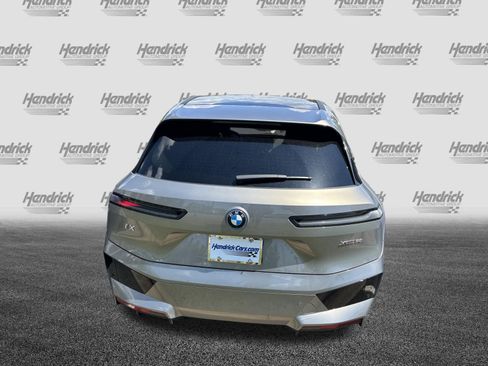 Used 2024 BMW iX xDrive50 w/ Premium Package AWD/4WD image 10