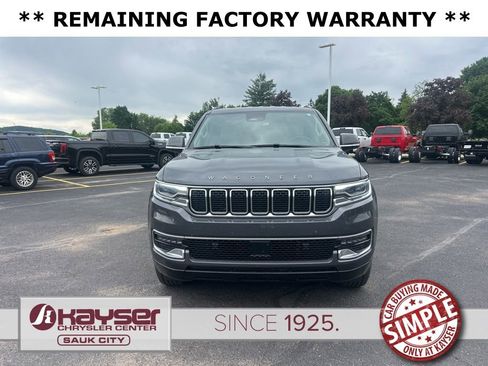 Used 2022 Jeep Wagoneer Series I AWD/4WD image 3