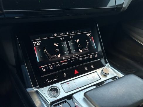 Used 2024 Audi Q8 e-tron Premium Plus image 9