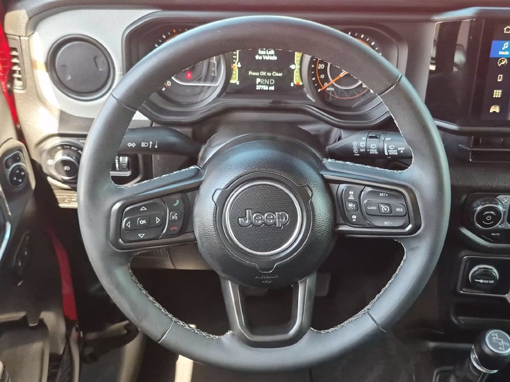 Used 2025 Jeep Wrangler Unlimited Sport AWD/4WD image 23