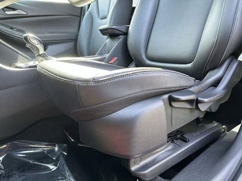 Used 2024 Buick Encore GX Sport Touring AWD/4WD image 13