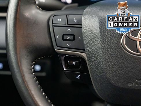 Used 2025 Toyota Camry SE FWD image 16