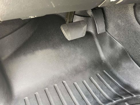 Used 2022 RAM 1500 Laramie RWD image 16