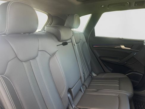 Used 2023 Audi SQ5 Prestige w/ Prestige Package AWD/4WD image 17