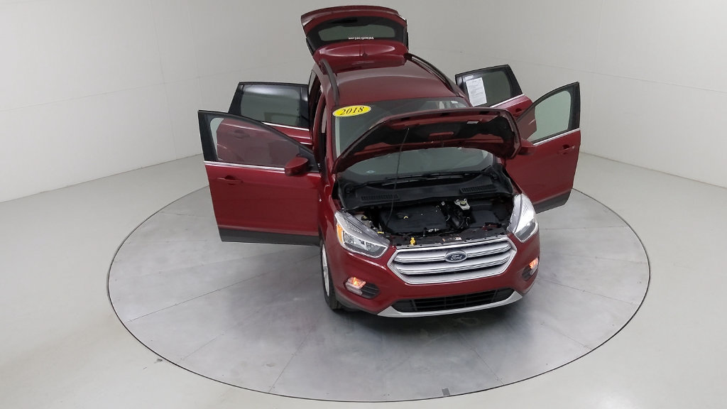 Certified 2018 Ford Escape SE FWD image 41