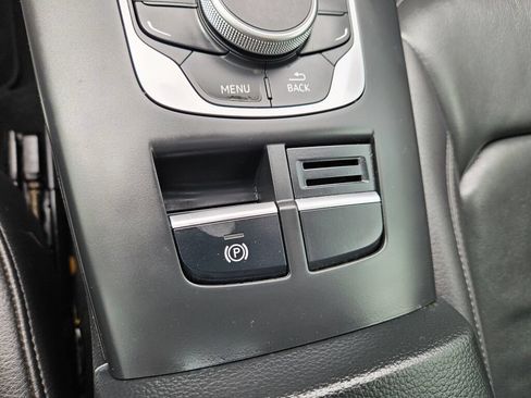 Used 2016 Audi A3 e-tron Premium FWD image 27