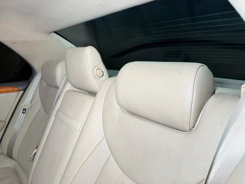 Used 2005 Lexus LS 430 RWD image 19
