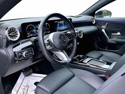 Used 2025 Mercedes-Benz CLA 250 4MATIC image 20