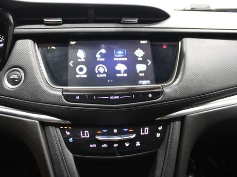 Used 2019 Cadillac XT5 Premium Luxury AWD/4WD image 32