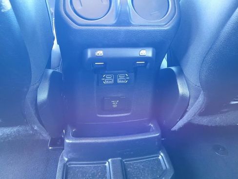 Used 2024 Jeep Wrangler Unlimited Rubicon 4xe AWD/4WD image 13