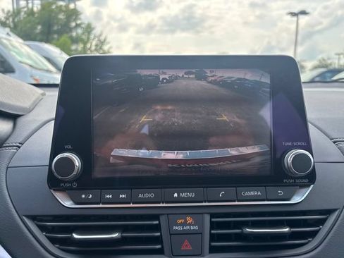 Used 2022 Nissan Altima 2.5 SV w/ SV Premium Package FWD image 31