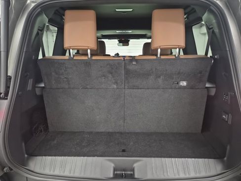 Used 2024 Lexus GX 550 image 8