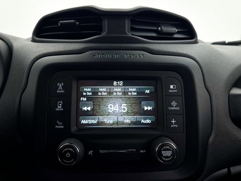 Used 2017 Jeep Renegade Altitude FWD image 5