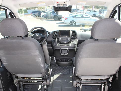 Used 2024 RAM ProMaster 2500 w/ Safety Group FWD image 19