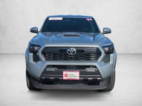 Used 2024 Toyota Tacoma TRD Sport image 2