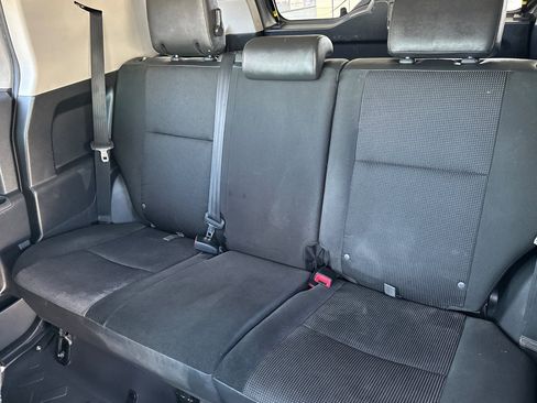 Used 2014 Toyota FJ Cruiser 4WD w/ Convenience Package image 11