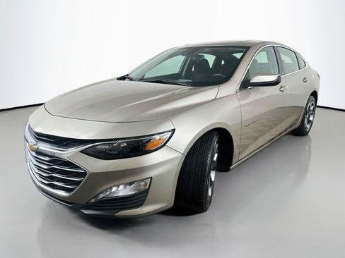 Used 2023 Chevrolet Malibu LT FWD image 3