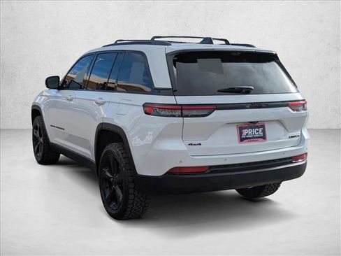 Used 2023 Jeep Grand Cherokee Limited w/ Luxury Tech Group II image 8