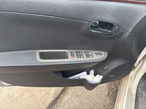 Used 2011 Chevrolet Malibu LTZ w/ HFV6 Engine Package image 16