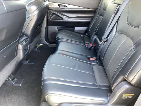 Used 2023 INFINITI QX60 Luxe w/ Cargo Package FWD image 13