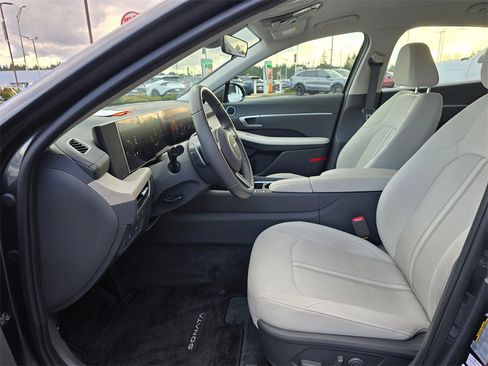 Used 2024 Hyundai Sonata SEL image 8