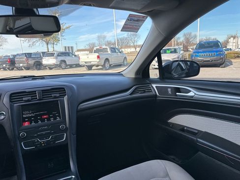 Used 2019 Ford Fusion SE w/ Equipment Group 151A image 53