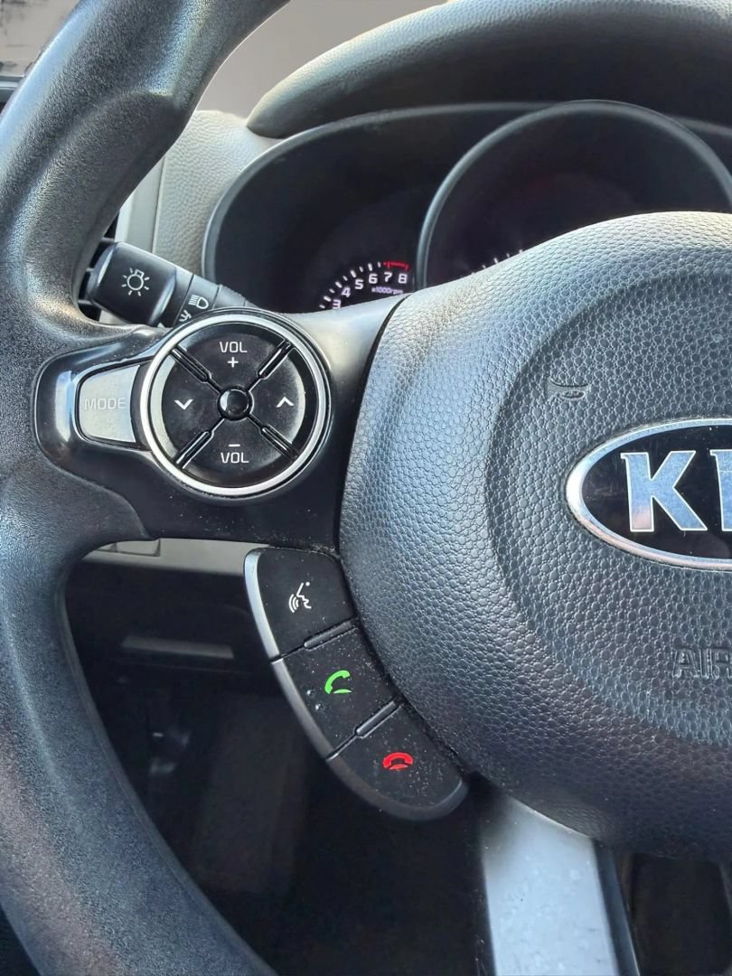 Used 2014 Kia Soul + FWD image 22