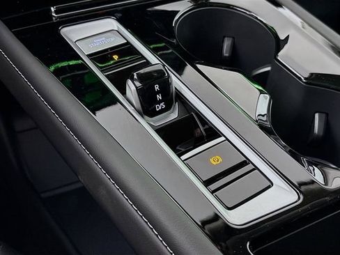 New 2026 Volkswagen Atlas SEL Premium R-Line image 17