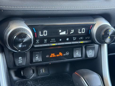 Used 2025 Toyota RAV4 XLE Premium w/ Weather Package AWD/4WD image 25