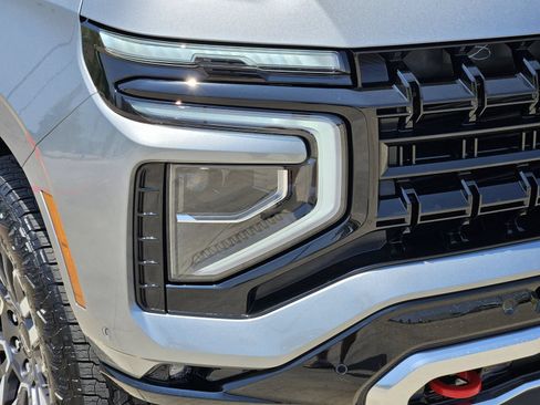 New 2026 Chevrolet Tahoe Z71 w/ Comfort Package AWD/4WD image 7