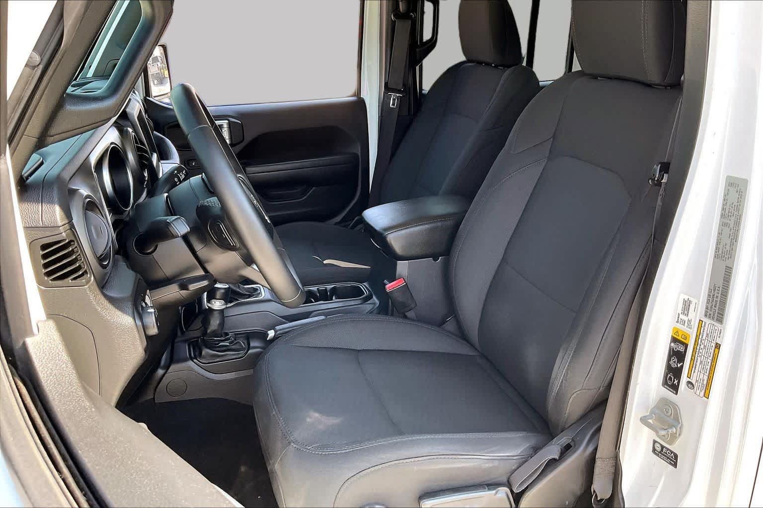 Used 2022 Jeep Gladiator Sport AWD/4WD image 8