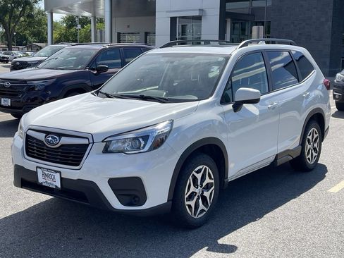 Used 2020 Subaru Forester Premium w/ Popular Package #1 AWD/4WD image 3