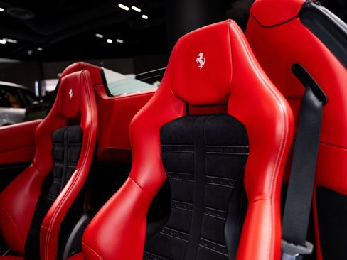 Used 2019 Ferrari 488 Spider RWD image 6