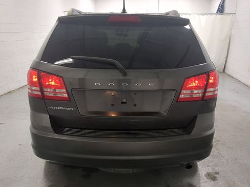 Used 2016 Dodge Journey SE w/ Flexible Seating Group image 7