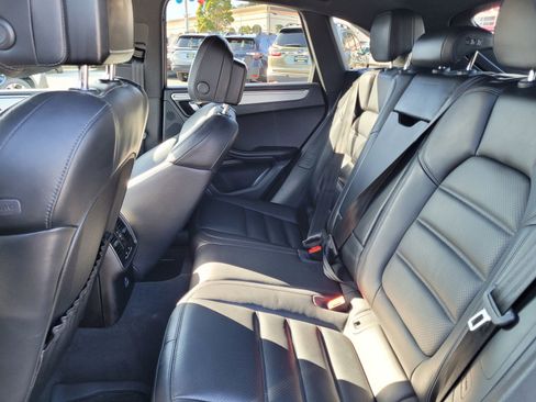 Used 2020 Porsche Macan S image 10