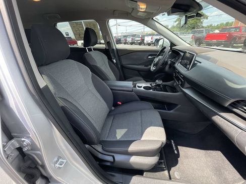 Used 2023 Nissan Rogue SV AWD/4WD image 28