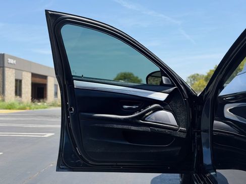 Used 2013 BMW M5 RWD image 10