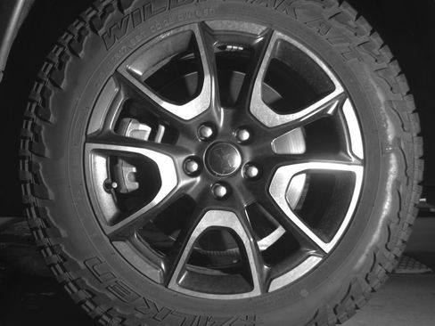 Used 2025 Jeep Compass Trailhawk AWD/4WD image 12